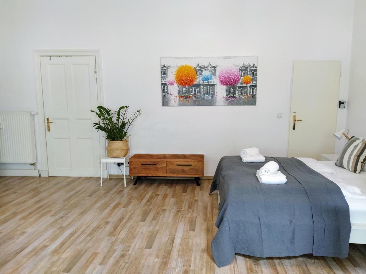 Cozy Studio In Friedrichshain, 4 Quiet Guests Only Berlijn Buitenkant foto