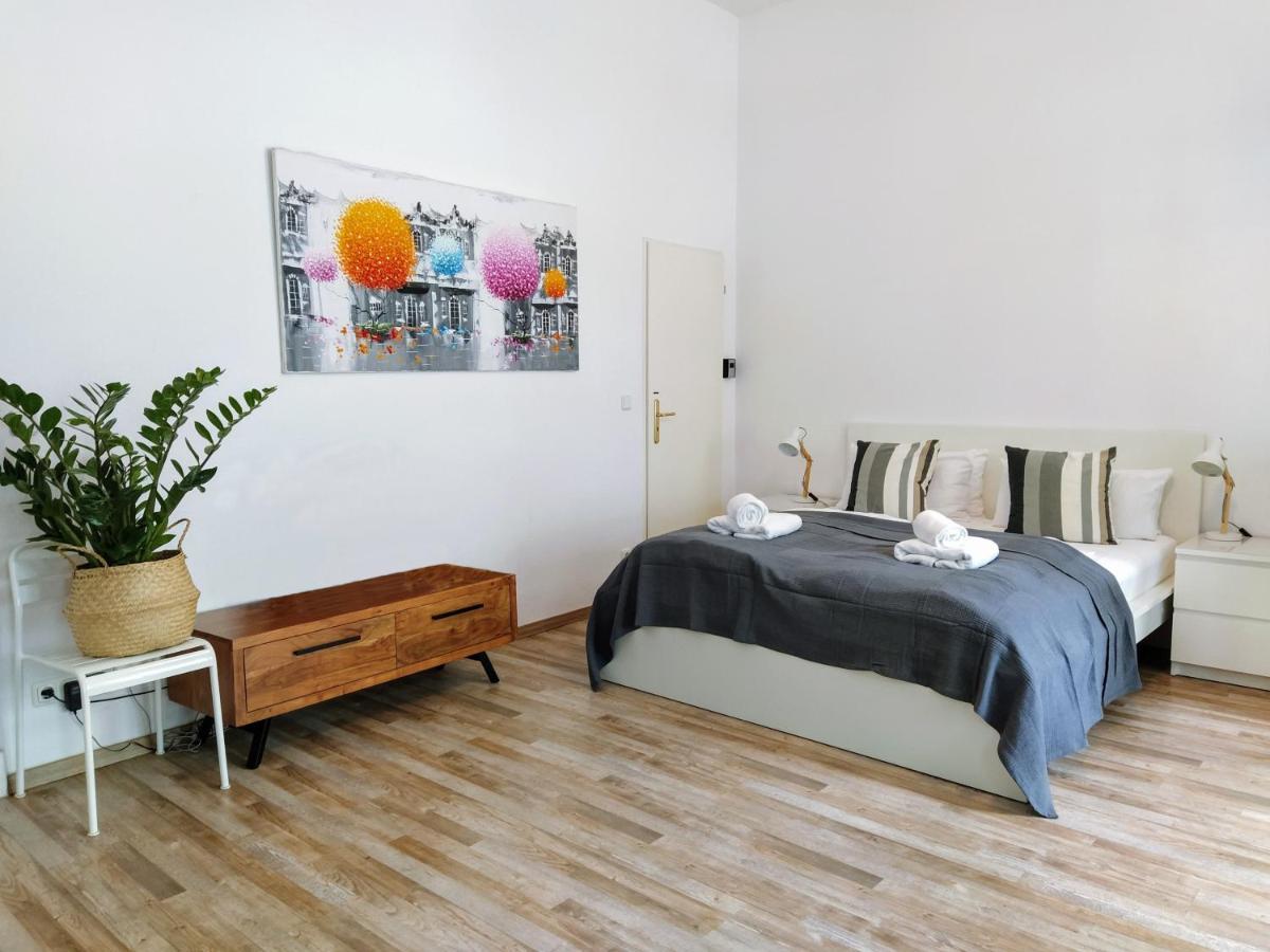 Cozy Studio In Friedrichshain, 4 Quiet Guests Only Berlijn Buitenkant foto